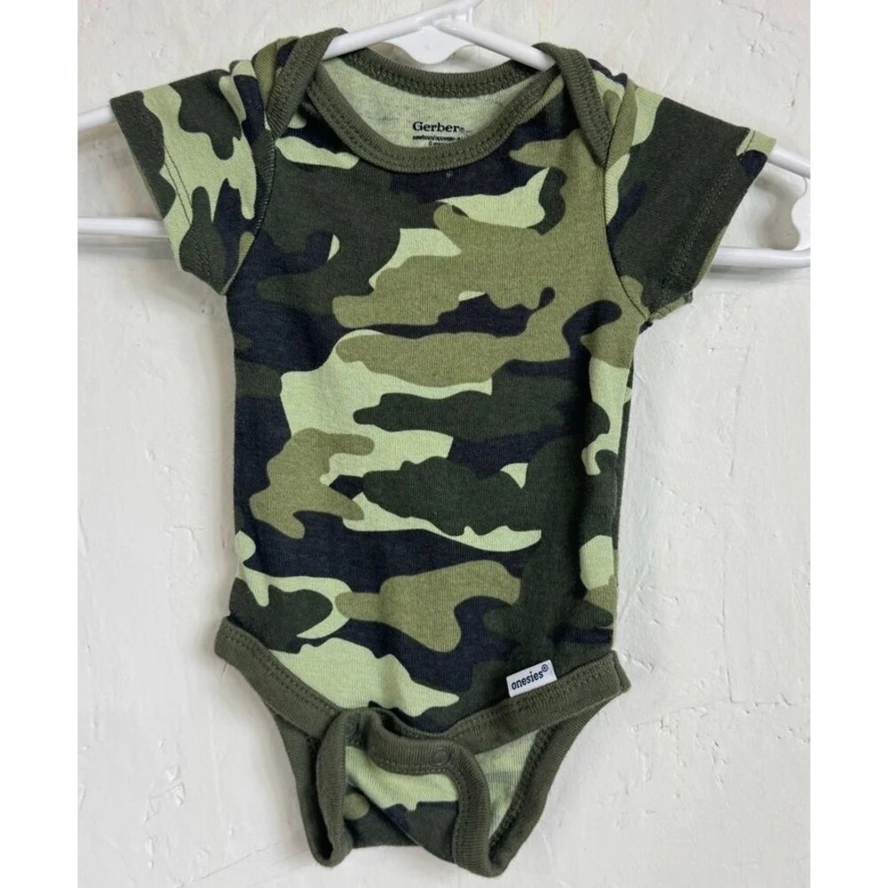 Gerber Green One-Piece Boy's Size NewBorn